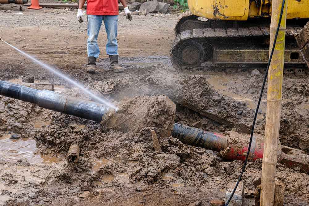 sewer repair outdoors in progress Lynwood, WA